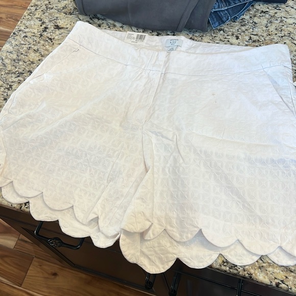 Crown and Ivy White Shelby shorts *NEW* - Picture 1 of 4